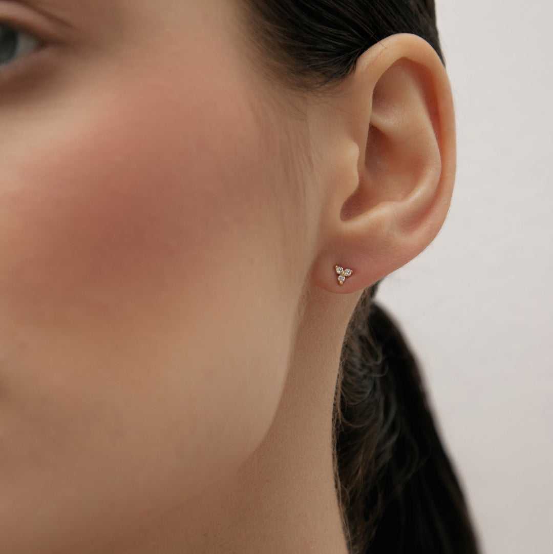 Diamond earrings in yellow gold