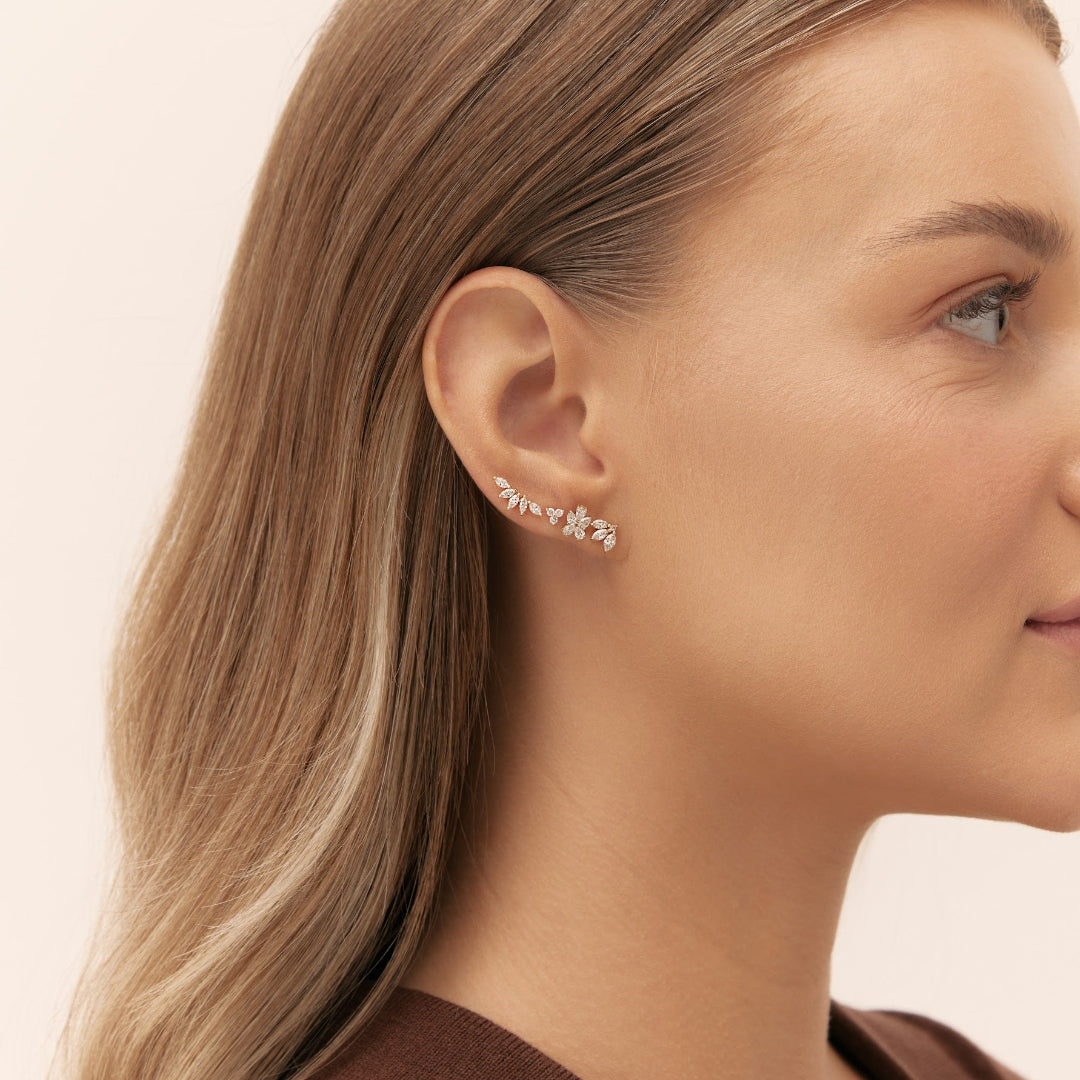 Diamond piercing in yellow gold