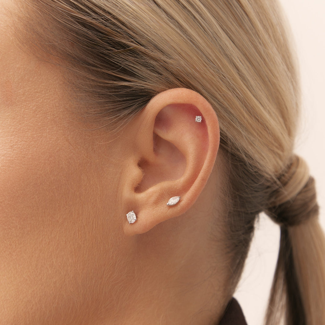 Diamond piercing in white gold