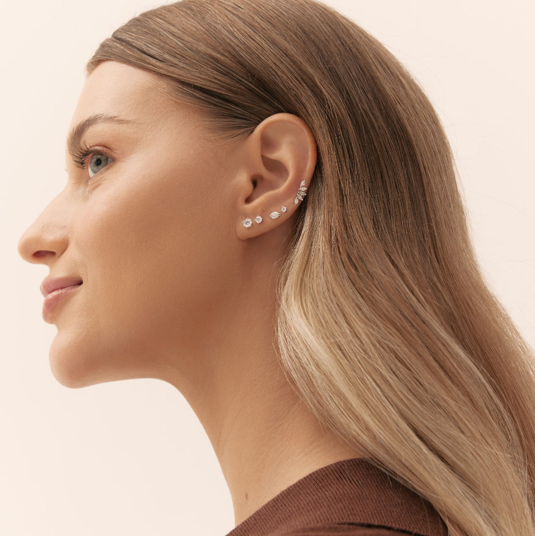 Diamond piercing in white gold