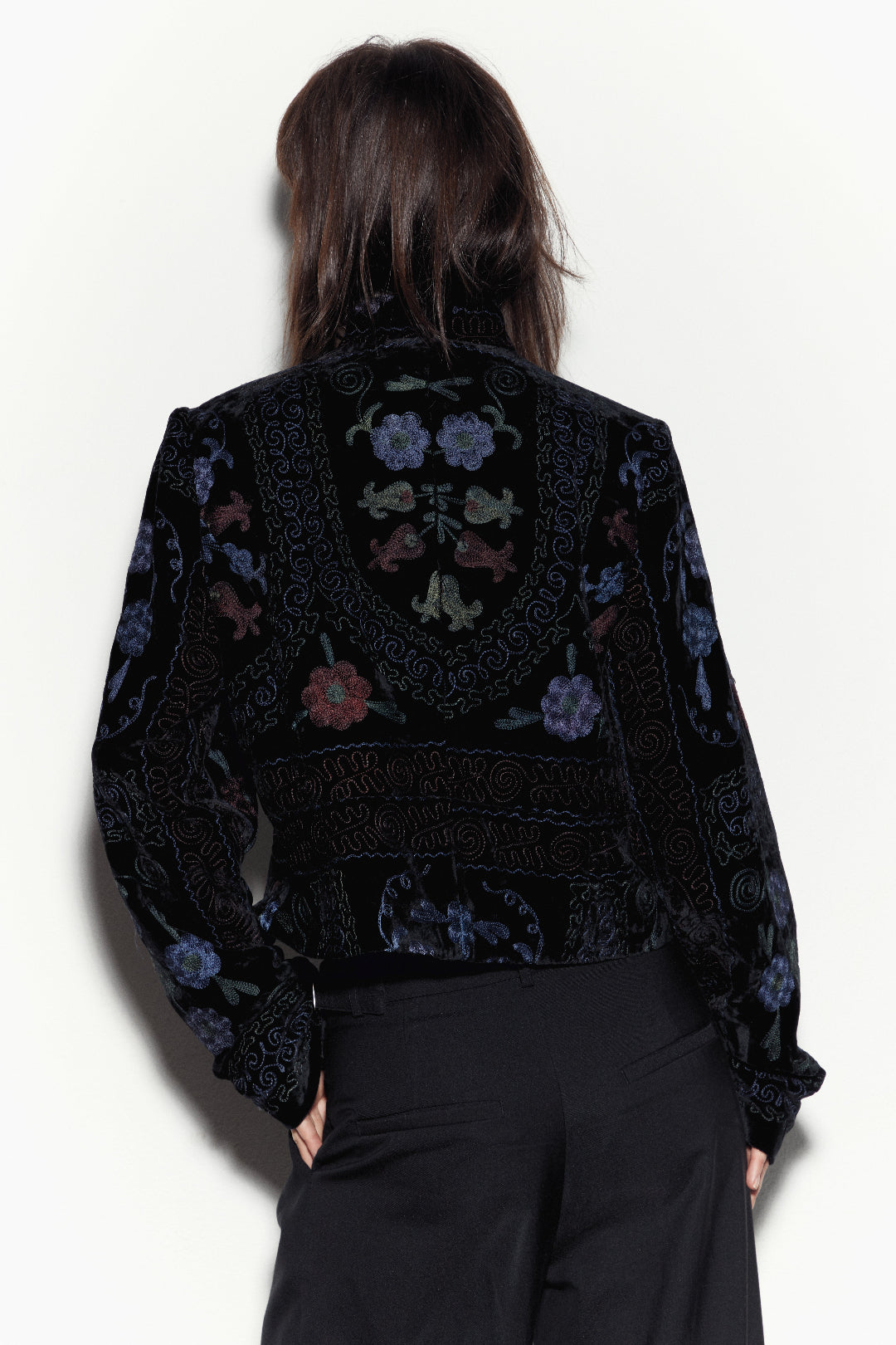 Cropped Suzane Sako