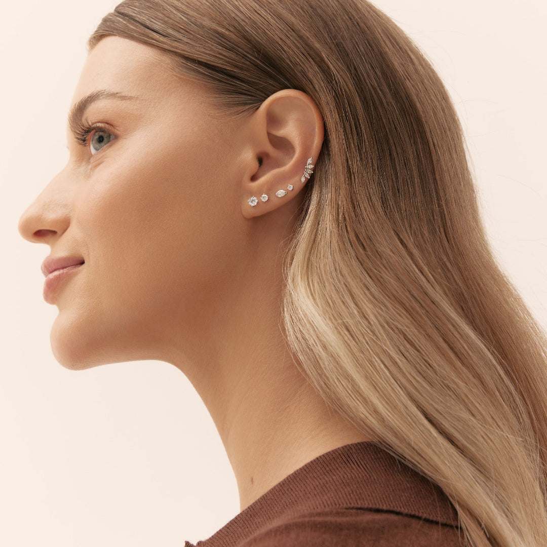 Diamond piercing in yellow gold