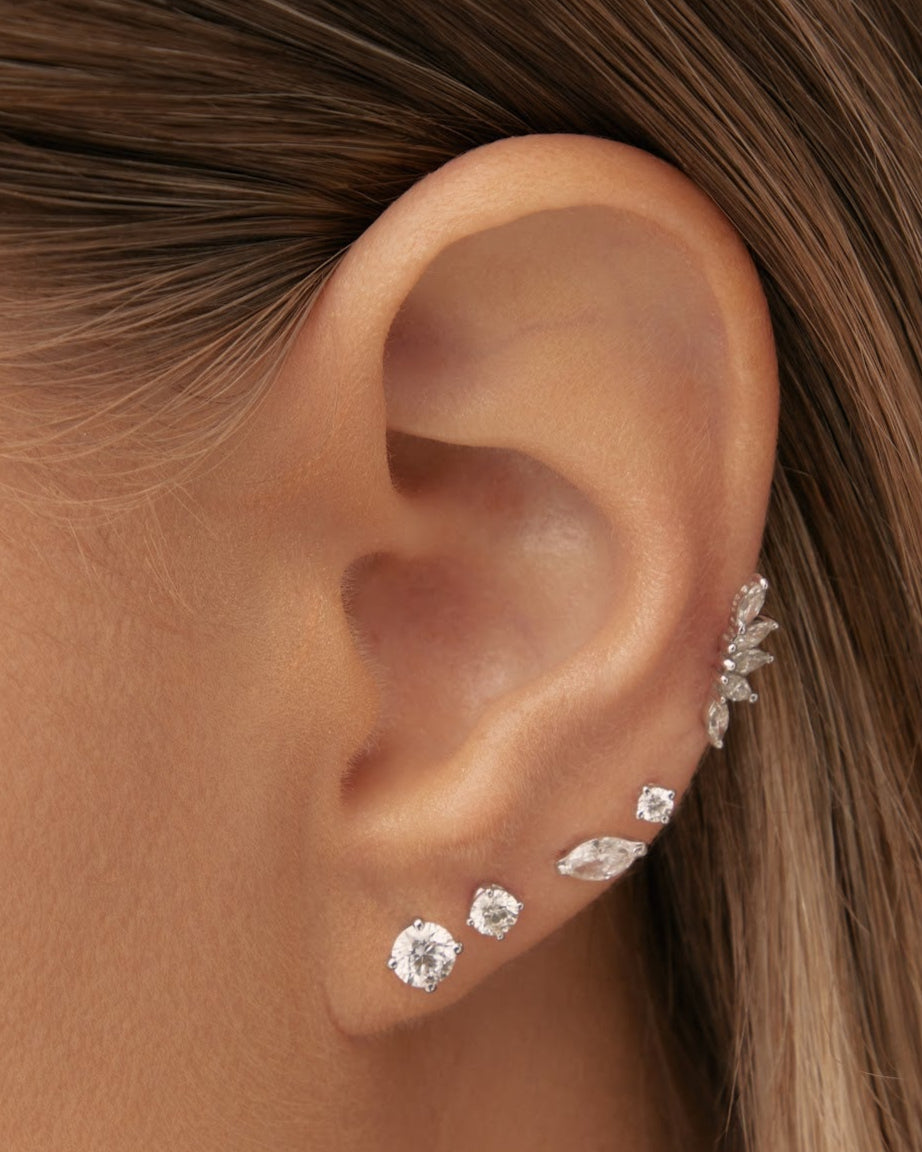 Diamond piercing in white gold