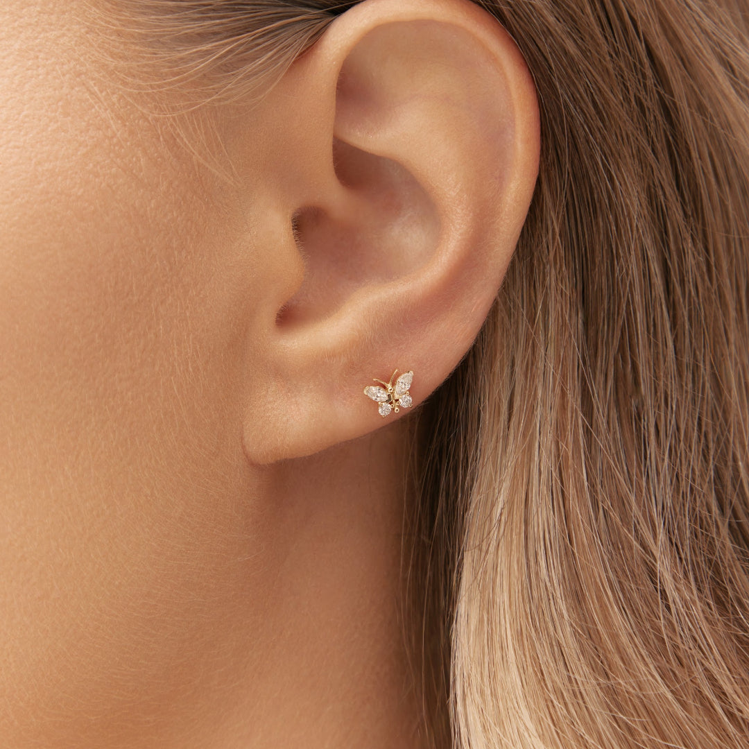 Diamond piercing in yellow gold