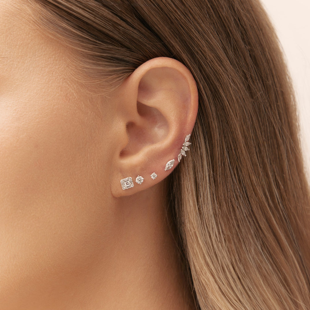 Diamond piercing in yellow gold