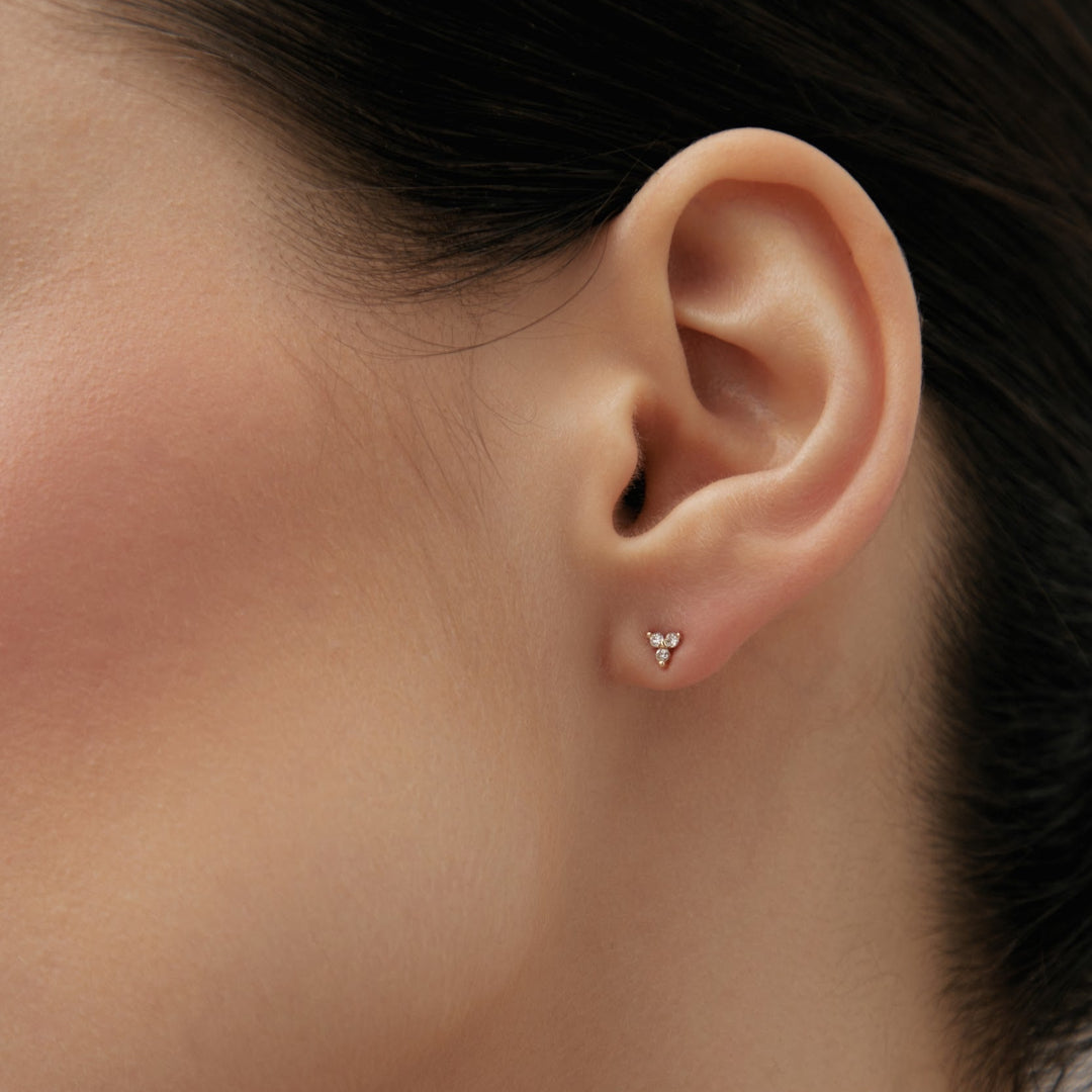 Diamond earrings in yellow gold