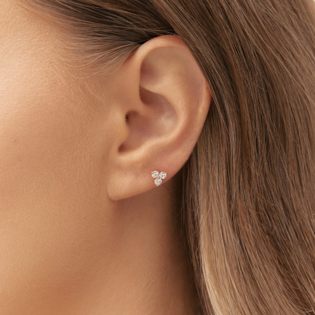 Diamond piercing in white gold