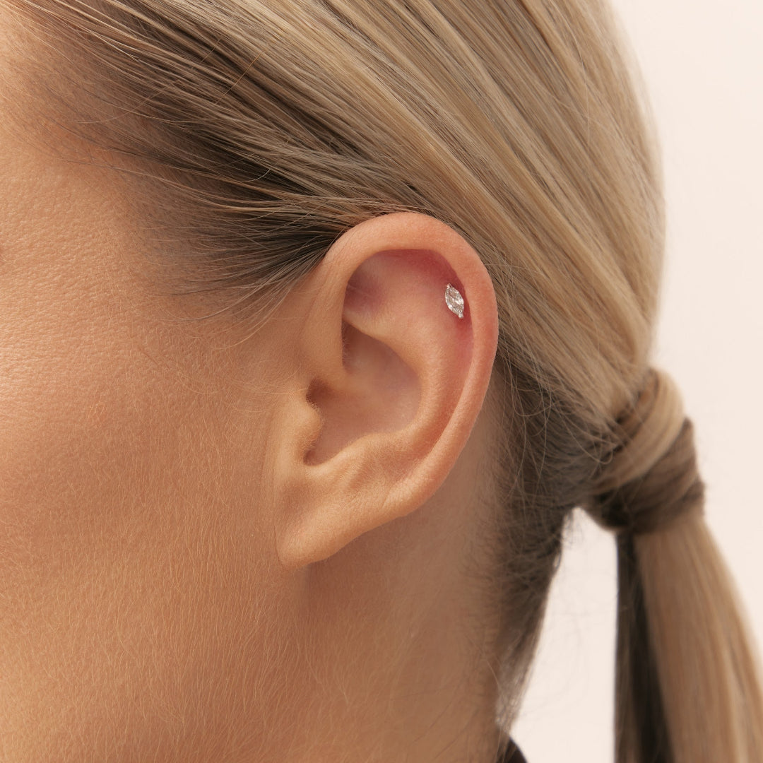 Diamond piercing in white gold